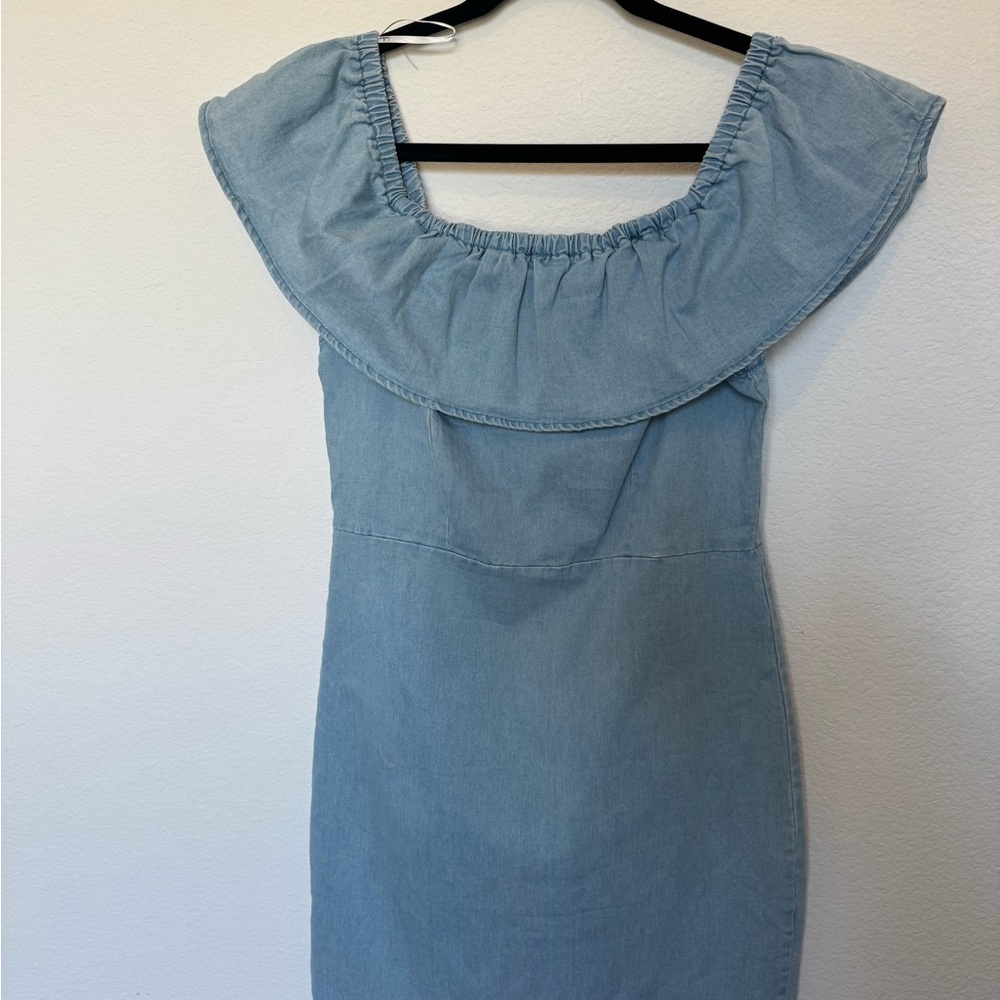 Lulu's Ruched Off-Shoulder Sundress